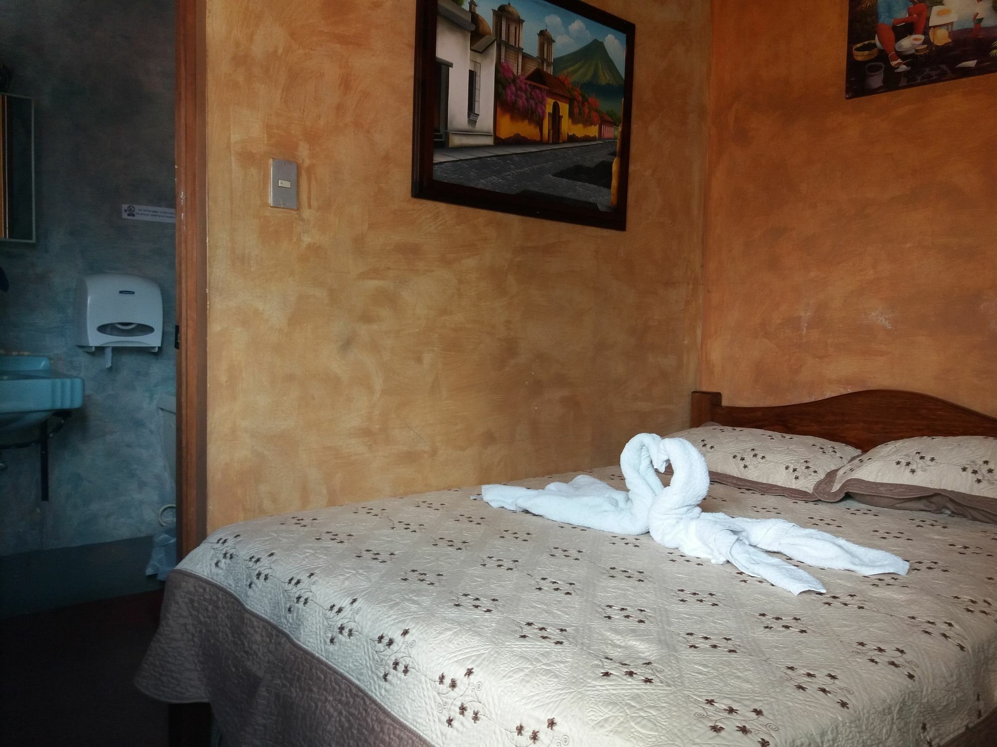 Dionisio Inn Antigua Esterno foto
