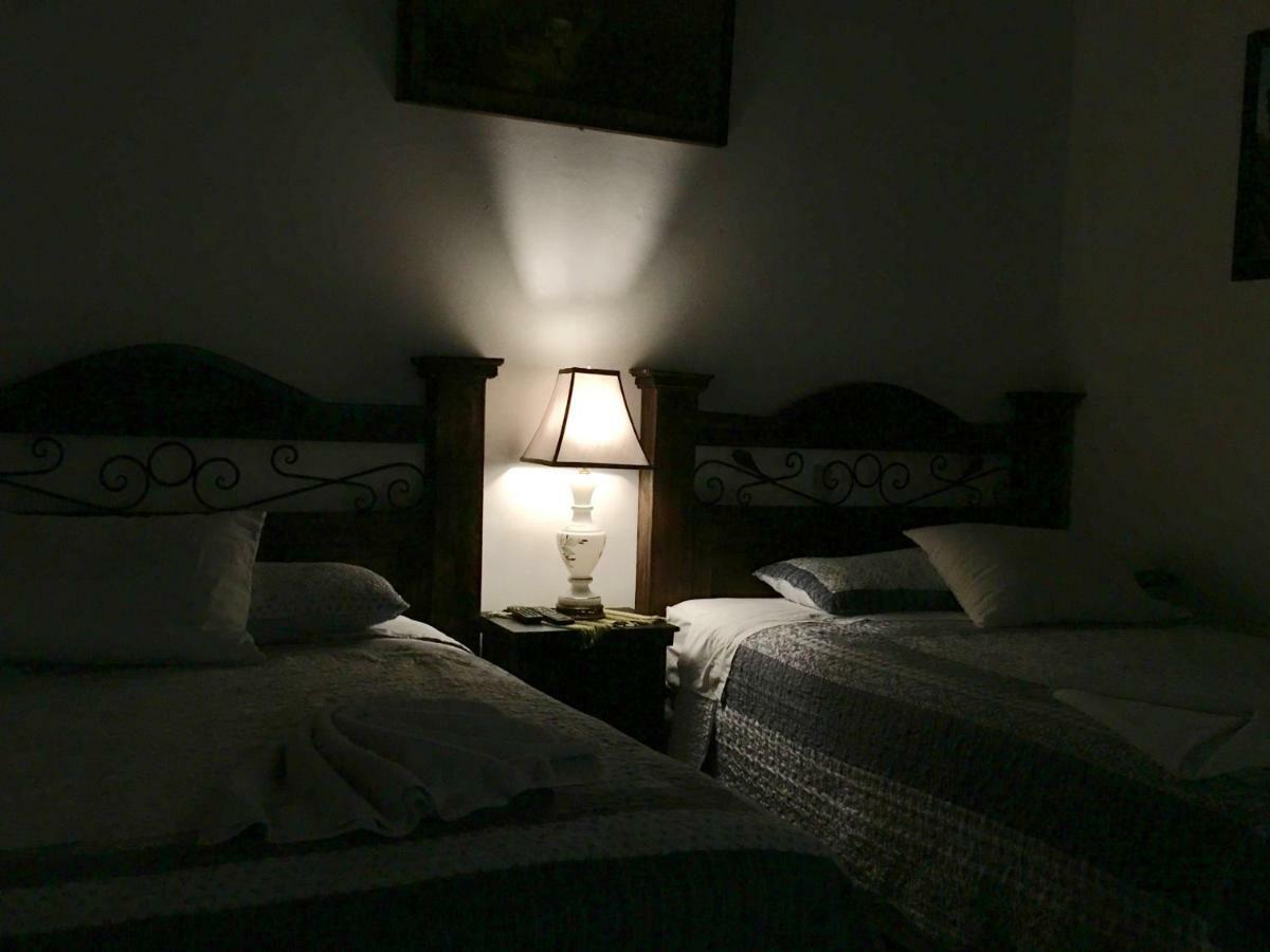 Dionisio Inn Antigua Esterno foto